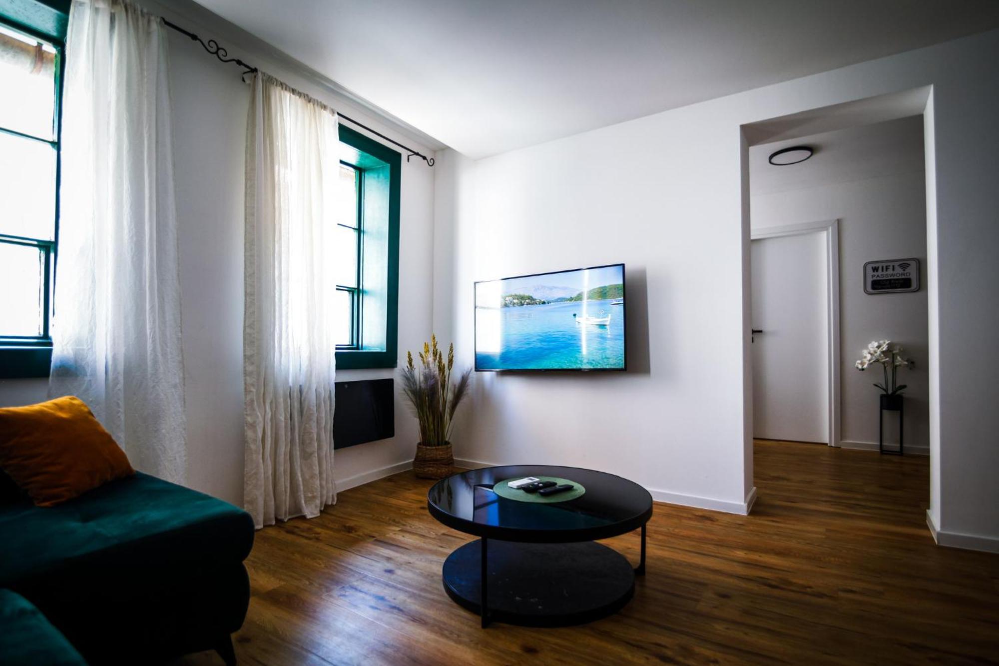 Old Roofs Apartment ซาเกร็บ ภายนอก รูปภาพ